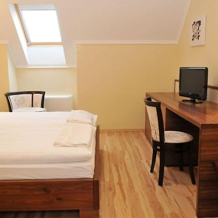 Mizse Motel Lajosmizse Quarto foto