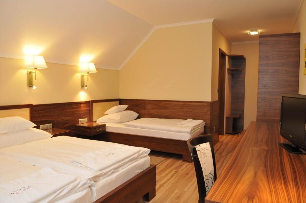 Mizse Motel Lajosmizse Quarto foto