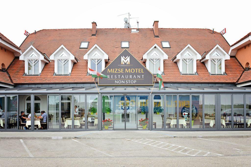 Mizse Motel Lajosmizse Exterior foto